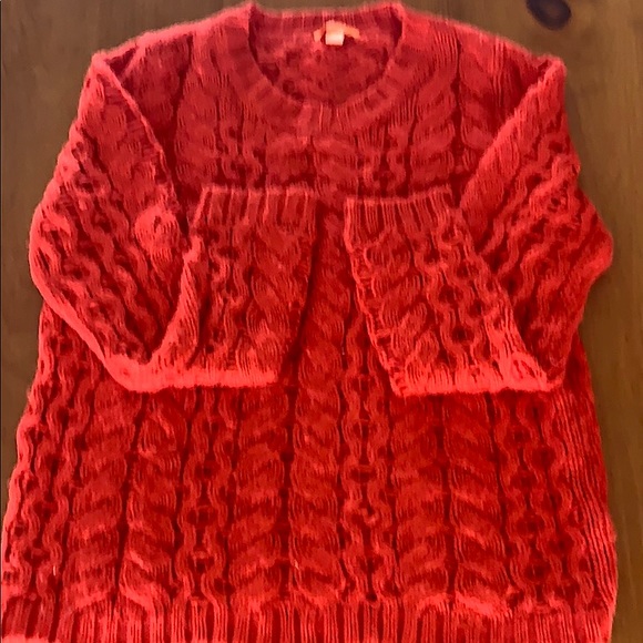 Sweater - Picture 1 of 1